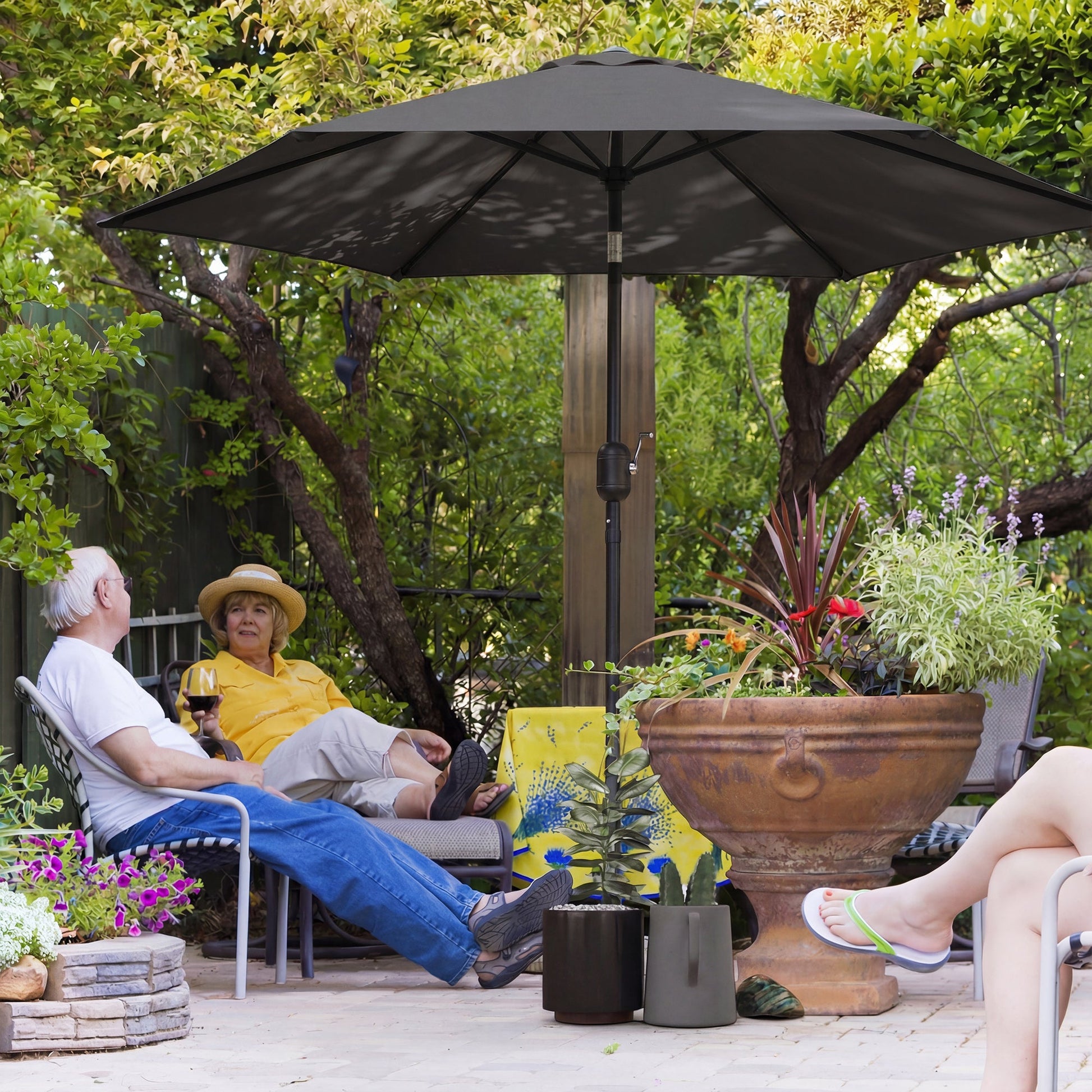 2.6 m Garden Parasol Umbrella with Aluminium Pole, Outdoor Table Market Patio Umbrella Sun Shade with Tilt and Crank, Vent, Black