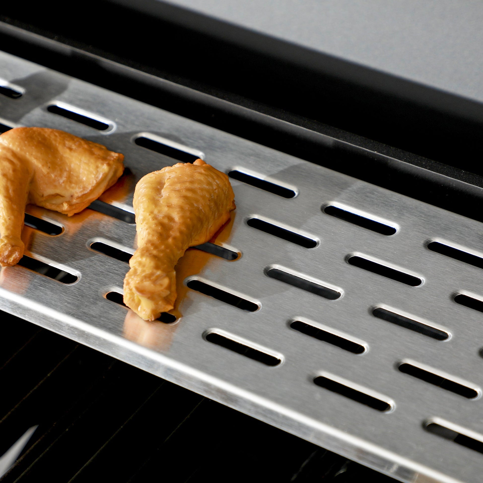 2-in-1 Gas BBQ and Plancha Grill, 15 kW 4+1 Burner Propane Gas Barbecue with Wheels, Warming Rack, Shelves, Thermometer, Bottle Opener for Garden Party Festival, Black