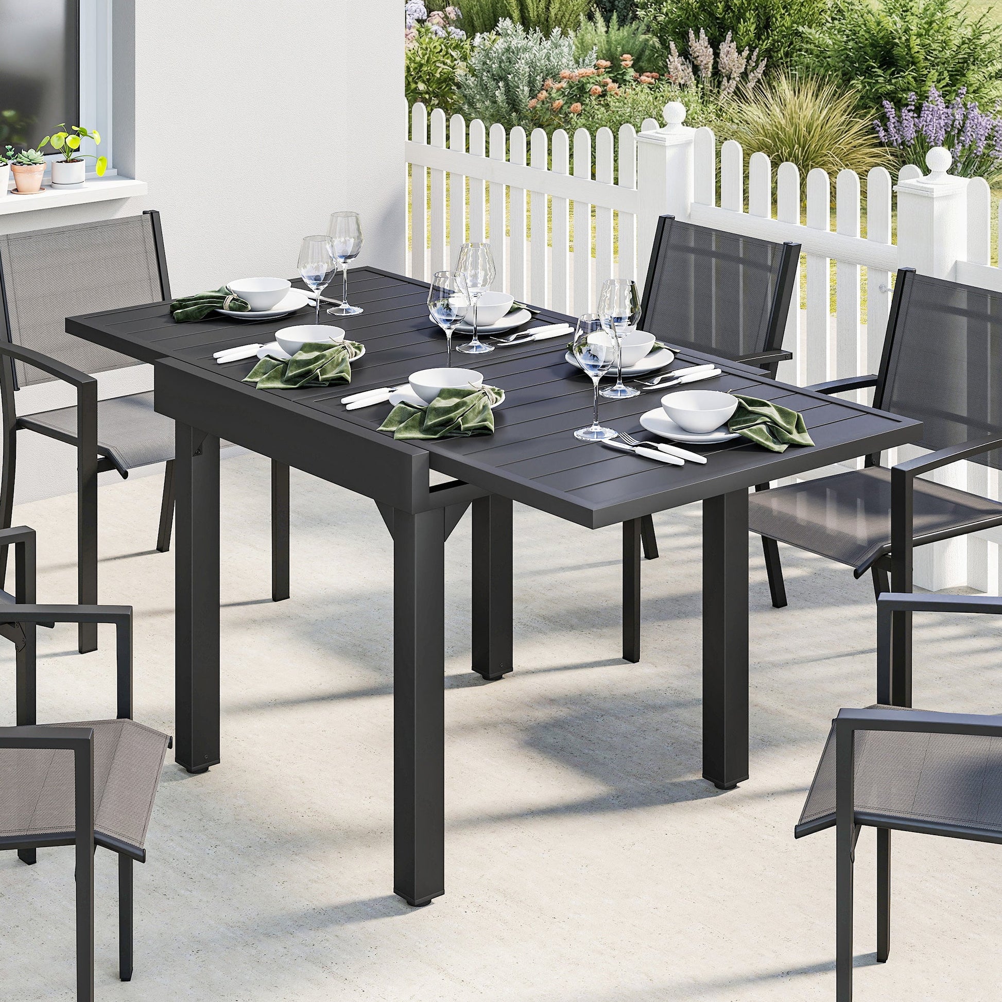 Extending Garden Table for 4-6 People, 80-160 cm Aluminium Extendable Outdoor Patio Table with Slatted Top for Garden, Lawn, Yard, Black