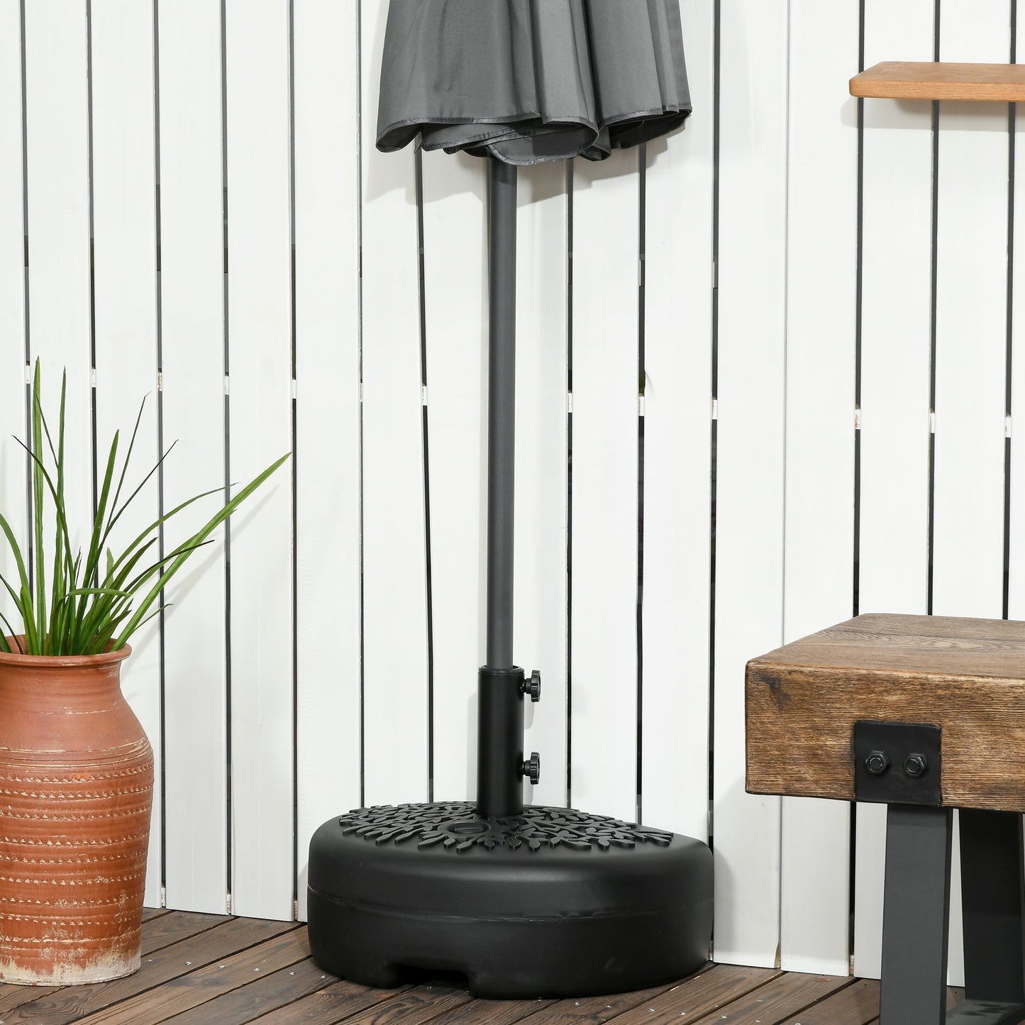 Half Round Umbrella Base, Half Patio Parasol Stand Holder for Deck, Garden, 18 kg Capacity Water or 21 kg Capacity Sand, Fit 3.8 cm or 4.8 cm Pole, Black